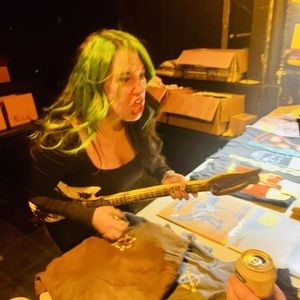 Meet your Posher, Cynthia